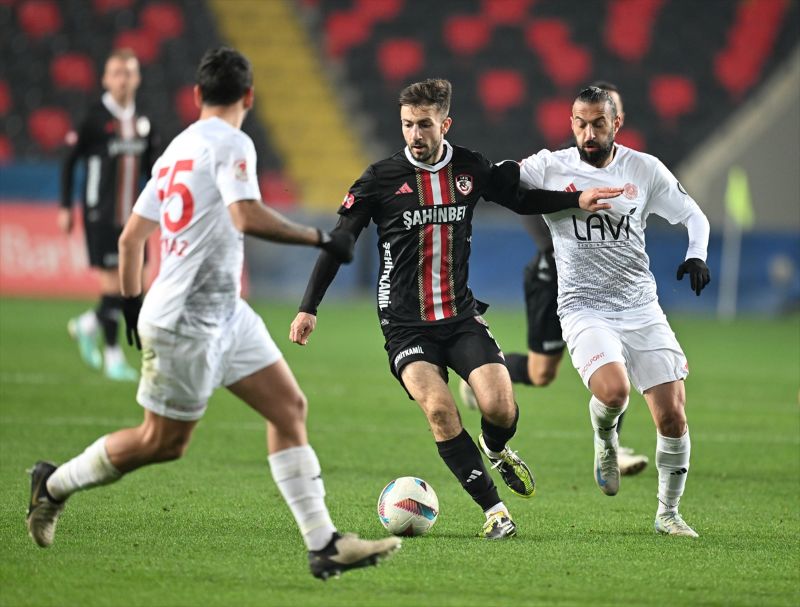 Nhận định soi kèo Kocaelispor vs Antalyaspor lúc 00h00 ngày 20/12/2025